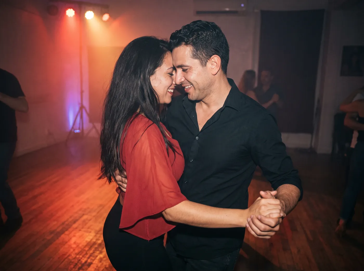 Bachata w parach w szkole tańca w Gnieźnie